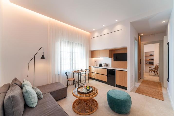 Naillac Elite Suites