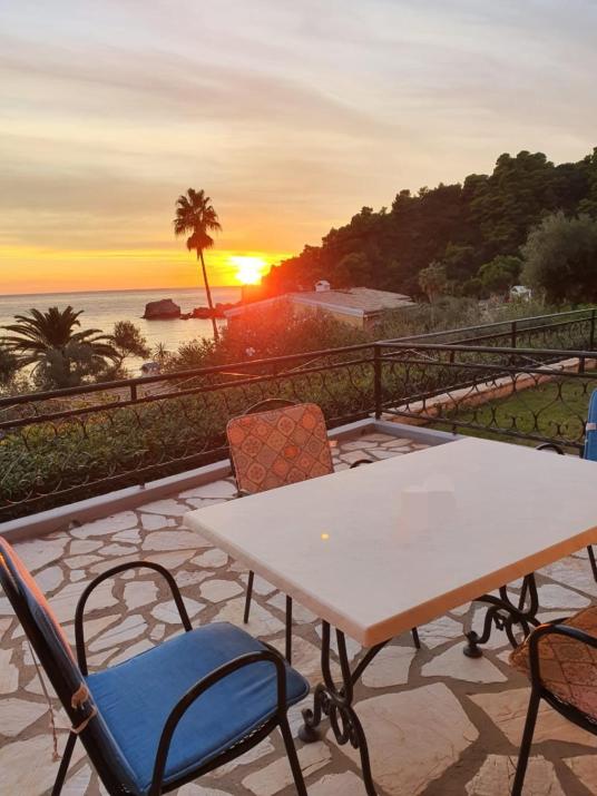 Corfu Glyfada Beach Apartment
