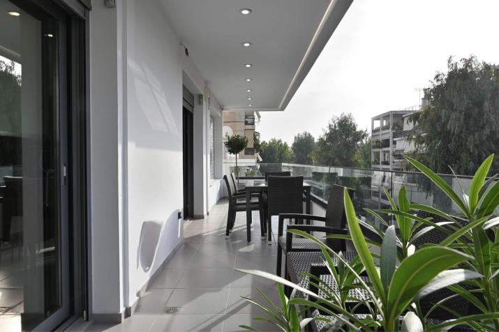 The Lop Athens Holidays Luxury Suites