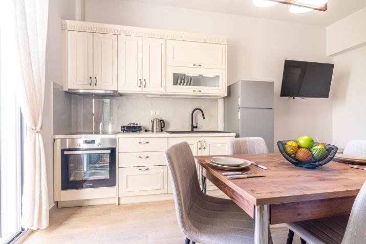 Elegant Suite 2 near the Beach