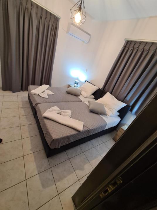 Harbour Lounge rooms