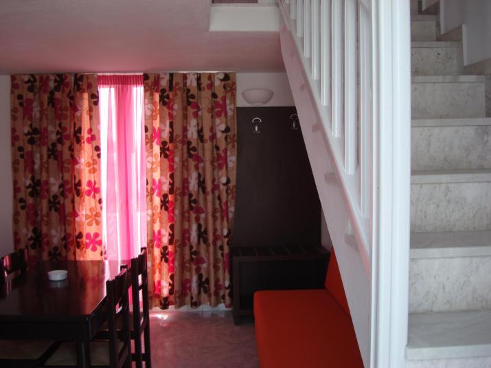Elena Studios & Suites