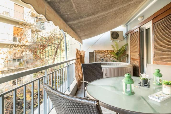 OpenAir HOT TUB/Big Balcony/Great Boutique Apt