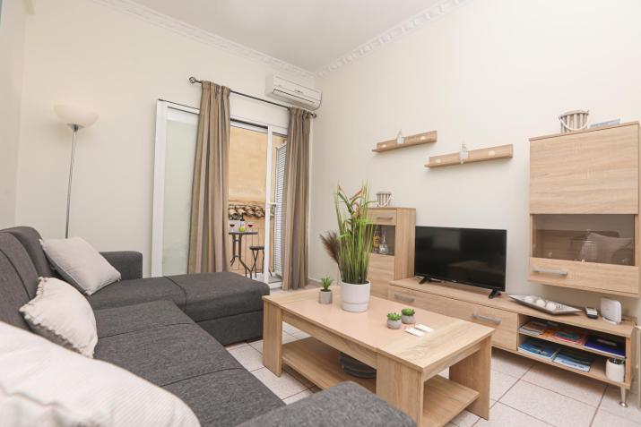 Dafnis City Apartment