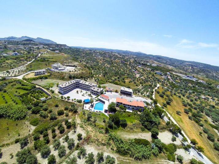 Hillside Studios & Apartments