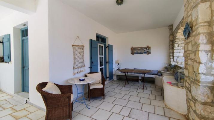 Nikolas Villa