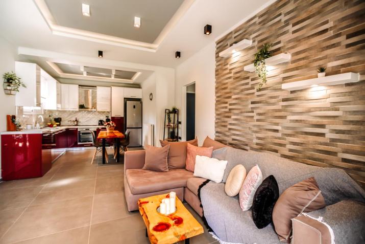Villa Paulanelas - Nature Retreat Villa with Pool & Jacuzzi Offering Authentic Greek Hospitality