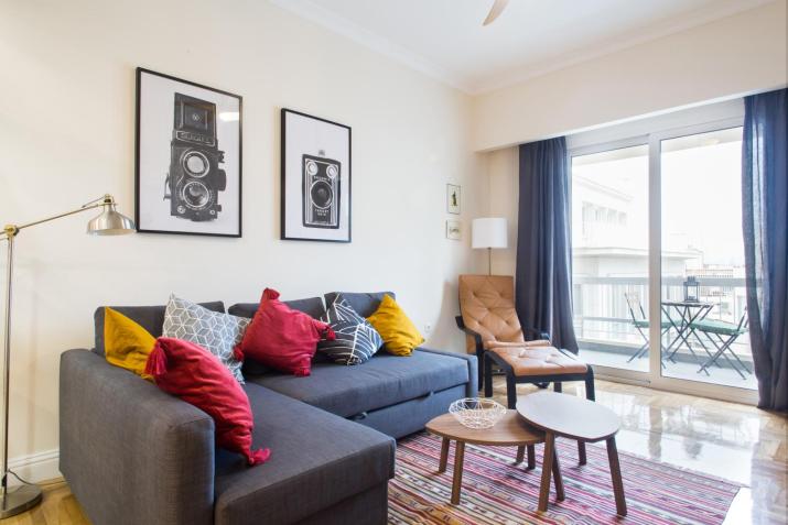 Athena’s Hideaway- Fully Renovated- Absolute Best Location