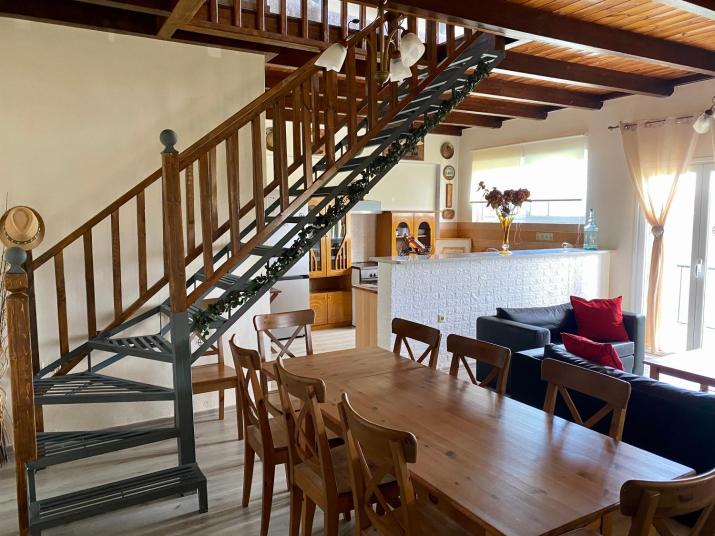 Themis apartment