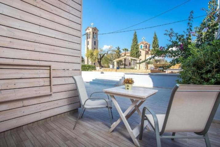 Yianna Apartments