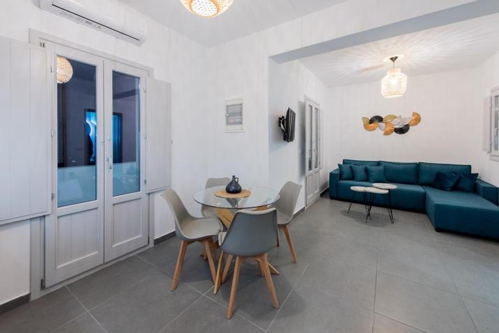 Golden View Suites