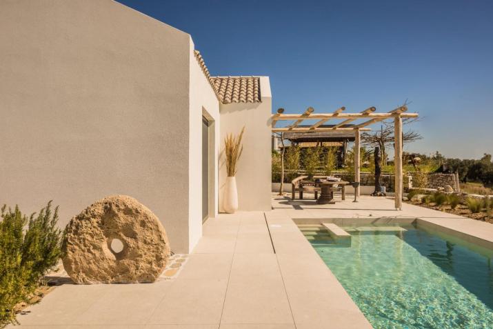 Spathes Infinity Suite - Luxury Haven with Private Pool & Sea Views