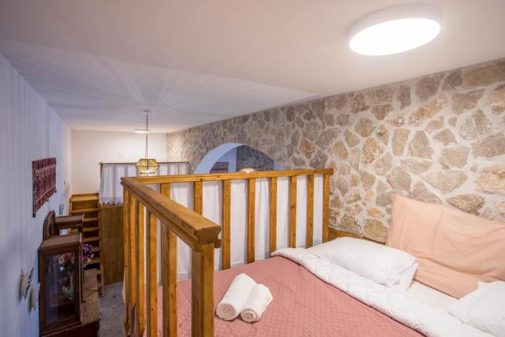 Traditional Loft Casa Di Vini