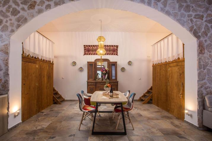 Traditional Loft Casa Di Vini