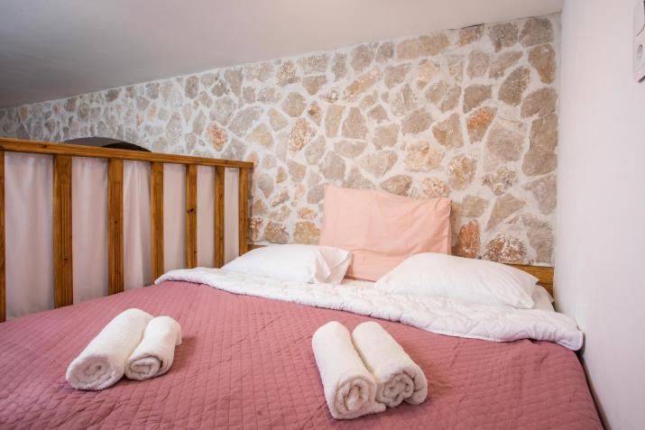 Traditional Loft Casa Di Vini