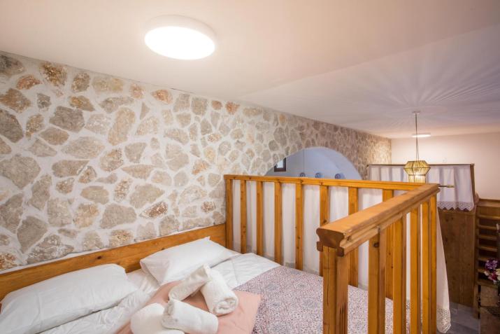 Traditional Loft Casa Di Vini
