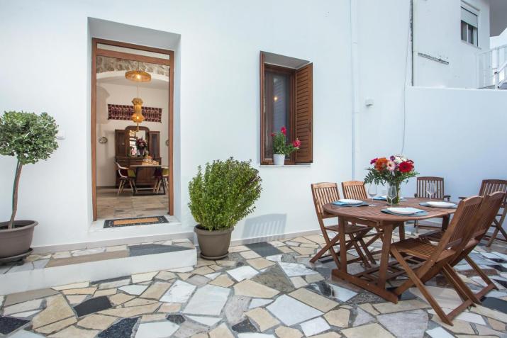 Traditional Loft Casa Di Vini