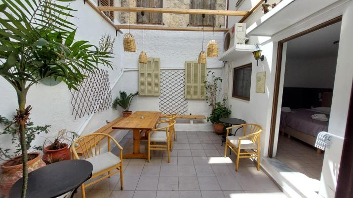OLD TOWN TALES apartments