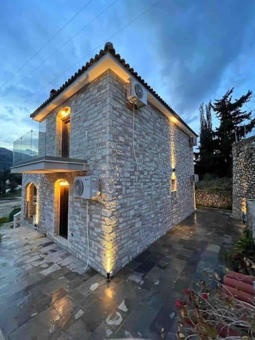 Ora House