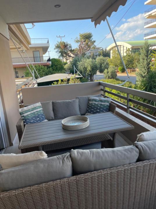Spacious modern 2 bedroom apartment south coast of Athens