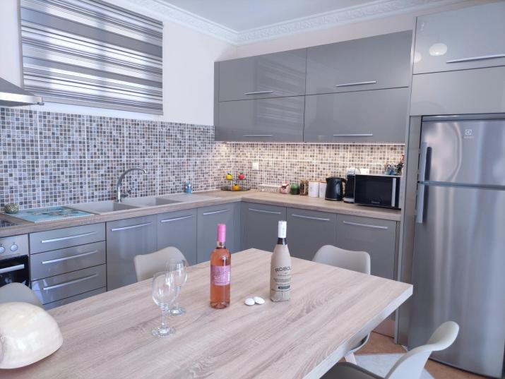 Blue Lagoon Luxury Apartment B2