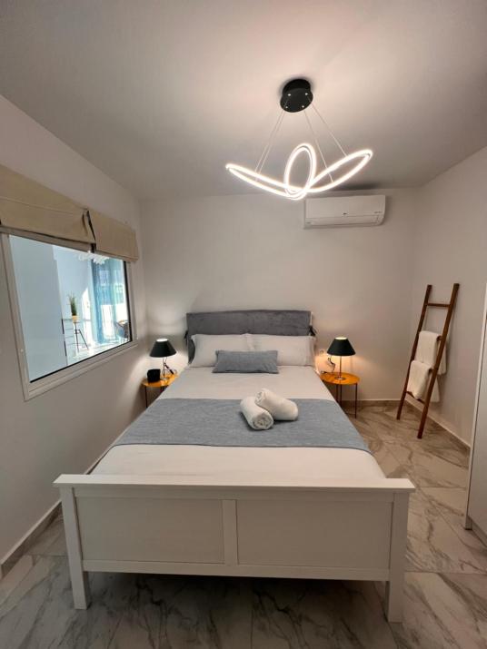 Casa de Tres Hermanos in the heart of Athens