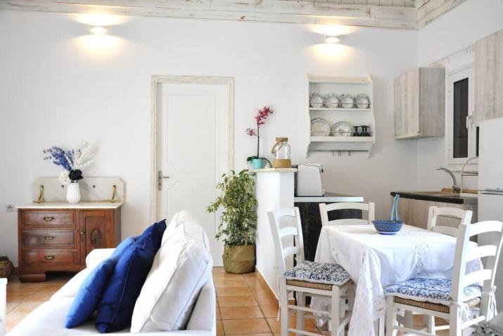 Villa Erietta near Lefkas center