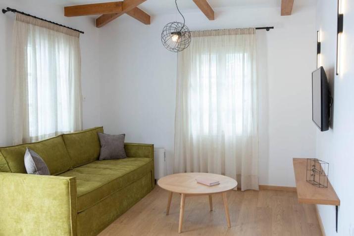 Angestrale Traditional Residence