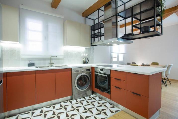 Angestrale Traditional Residence