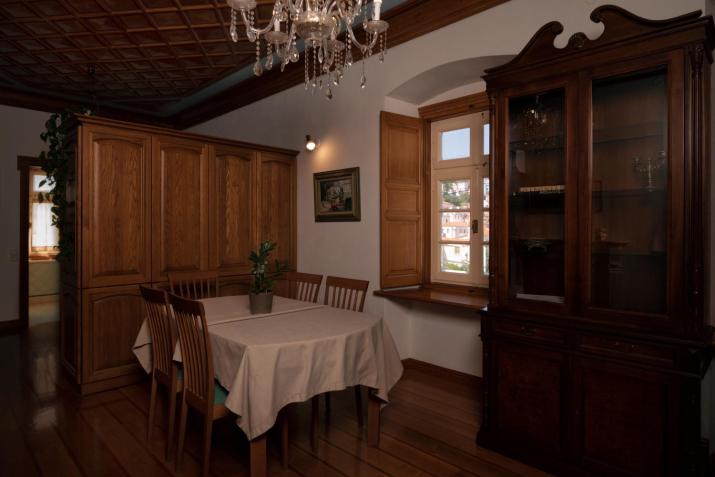 Antoinette Mansion
