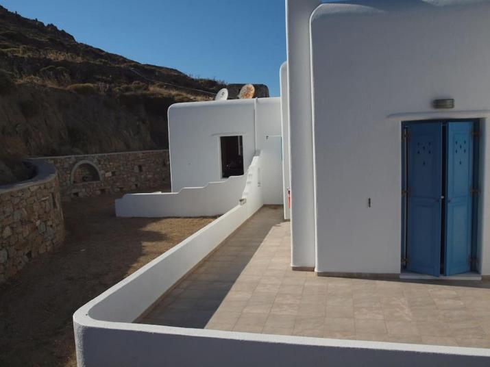 Cycladic Home with Sea View in Kalo Livadi