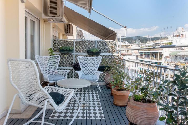 Penelope by halu!, Central 2-BD apartment