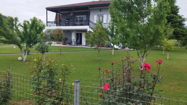 Meteora countryside villa