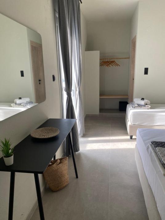 Mellow Paros
