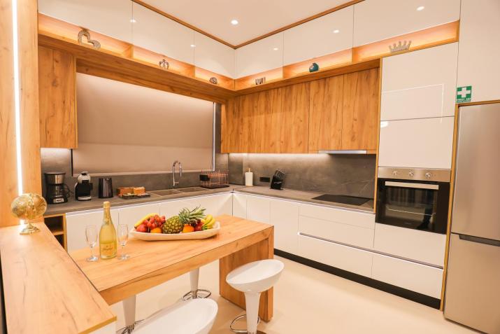 City Compass Luxury Villa