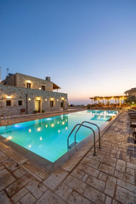 Avgerinos Village