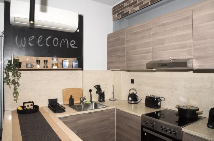Friends Luxury Apartment In Marousi