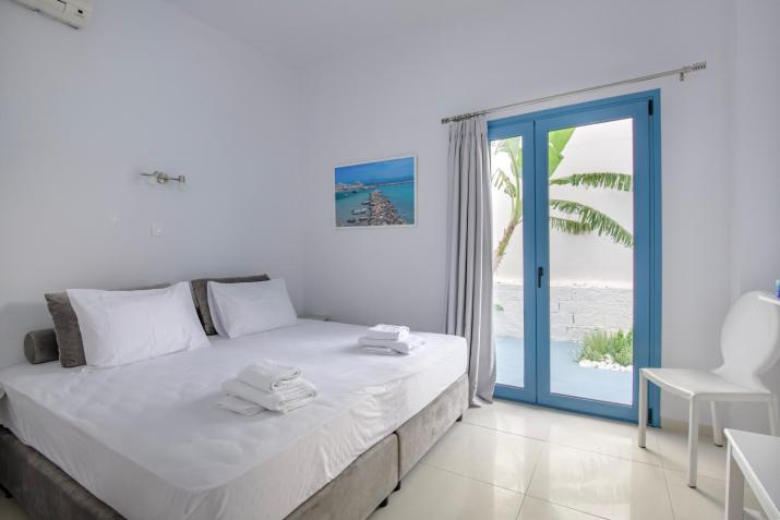 Porto Bello di Paros