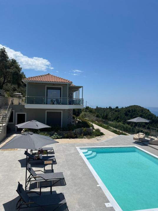 MELIKIRON LUXURY APARTMENTS