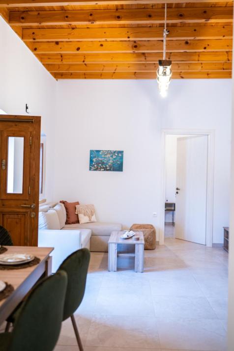 Paradisi Stone House