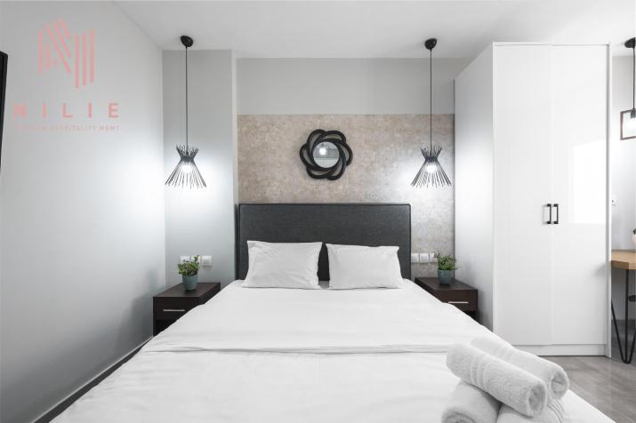 Calme, Nilie Hospitality MGMT