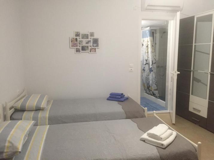 RIZES ELIAS PRIVATE STUDIO