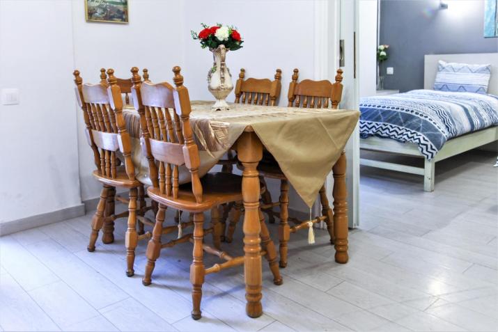 Best neighbourhood apartment in Athens near metro station & hospitals