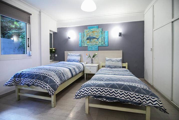 Best neighbourhood apartment in Athens near metro station & hospitals