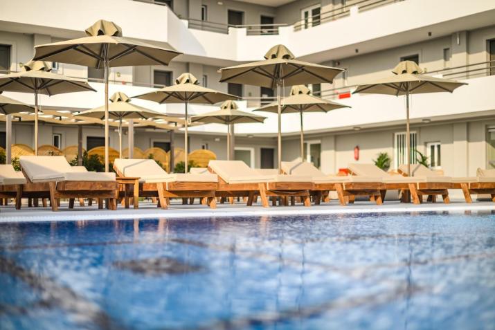 Nicolas Grand Suites, Adults Only