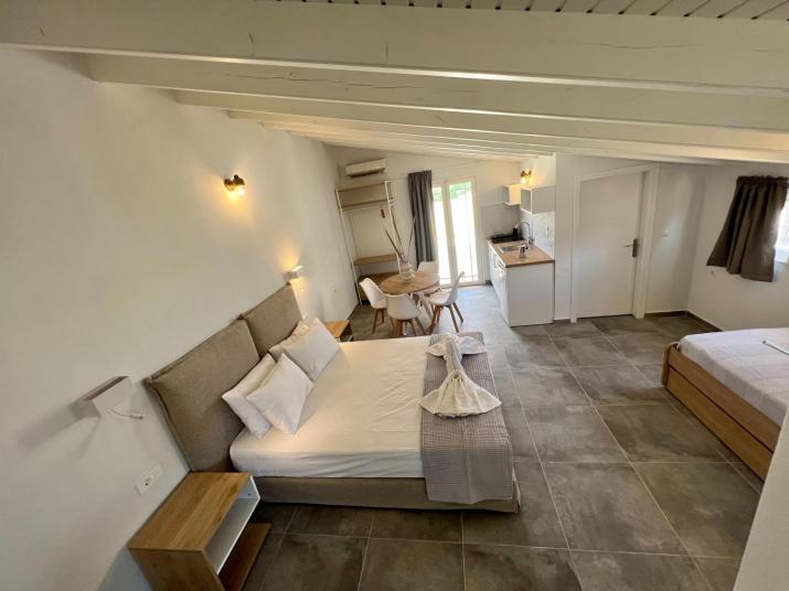 Issos Residence