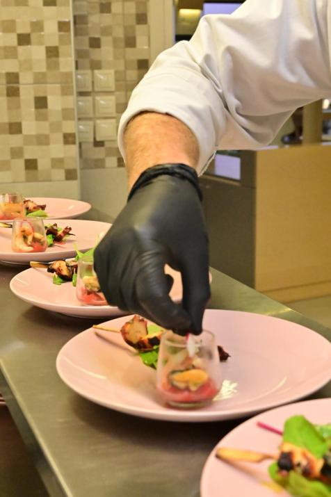 Kavos Hotel & Suites