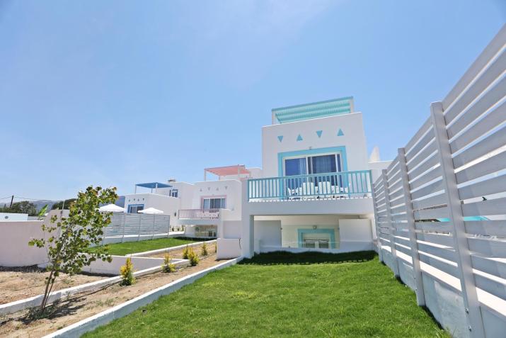 Xenos Villa 7 with a Private pool near the sea