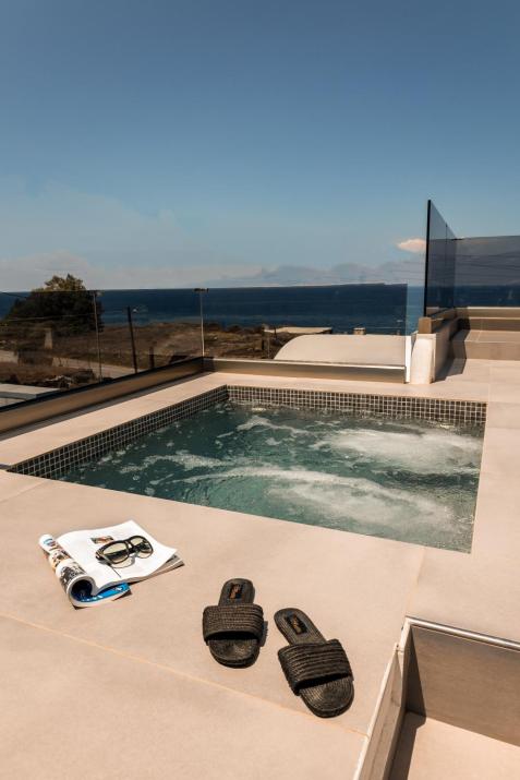 G & W Suites
