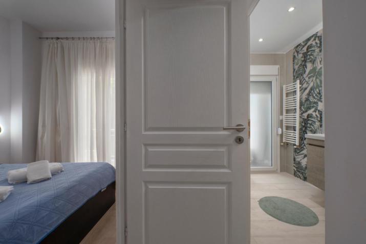 Kosmos Service Apartment City Center 3 With Additional Cost parking